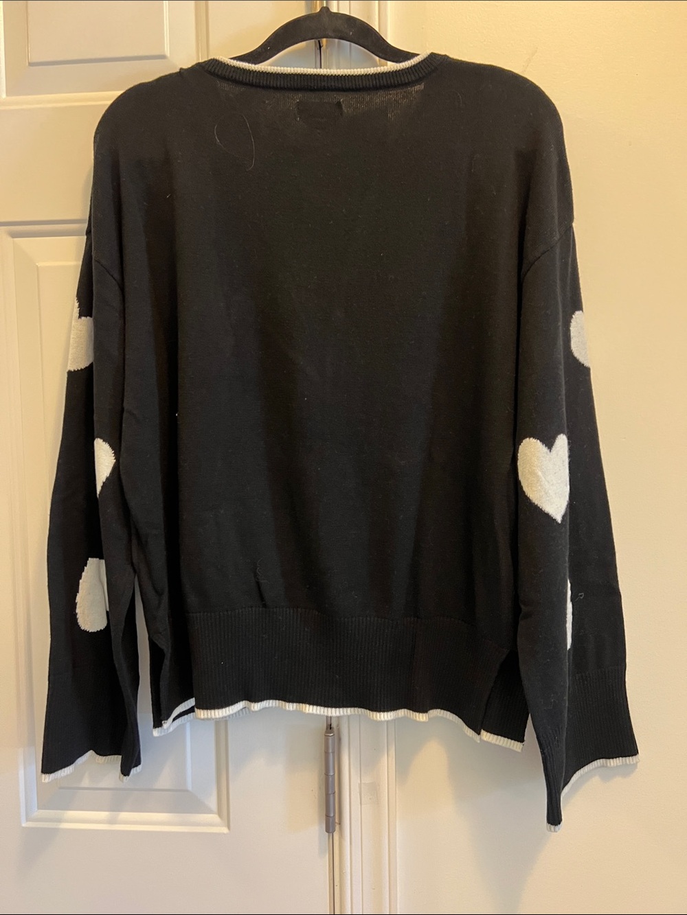 kate spade Black Sweater with White Heart Motif Crewneck size X Small - Picture 5 of 5
